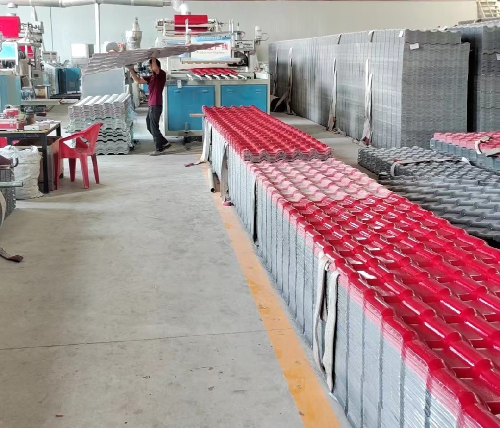 塑料瓦和樹脂瓦的區(qū)別？哪個更好更耐用